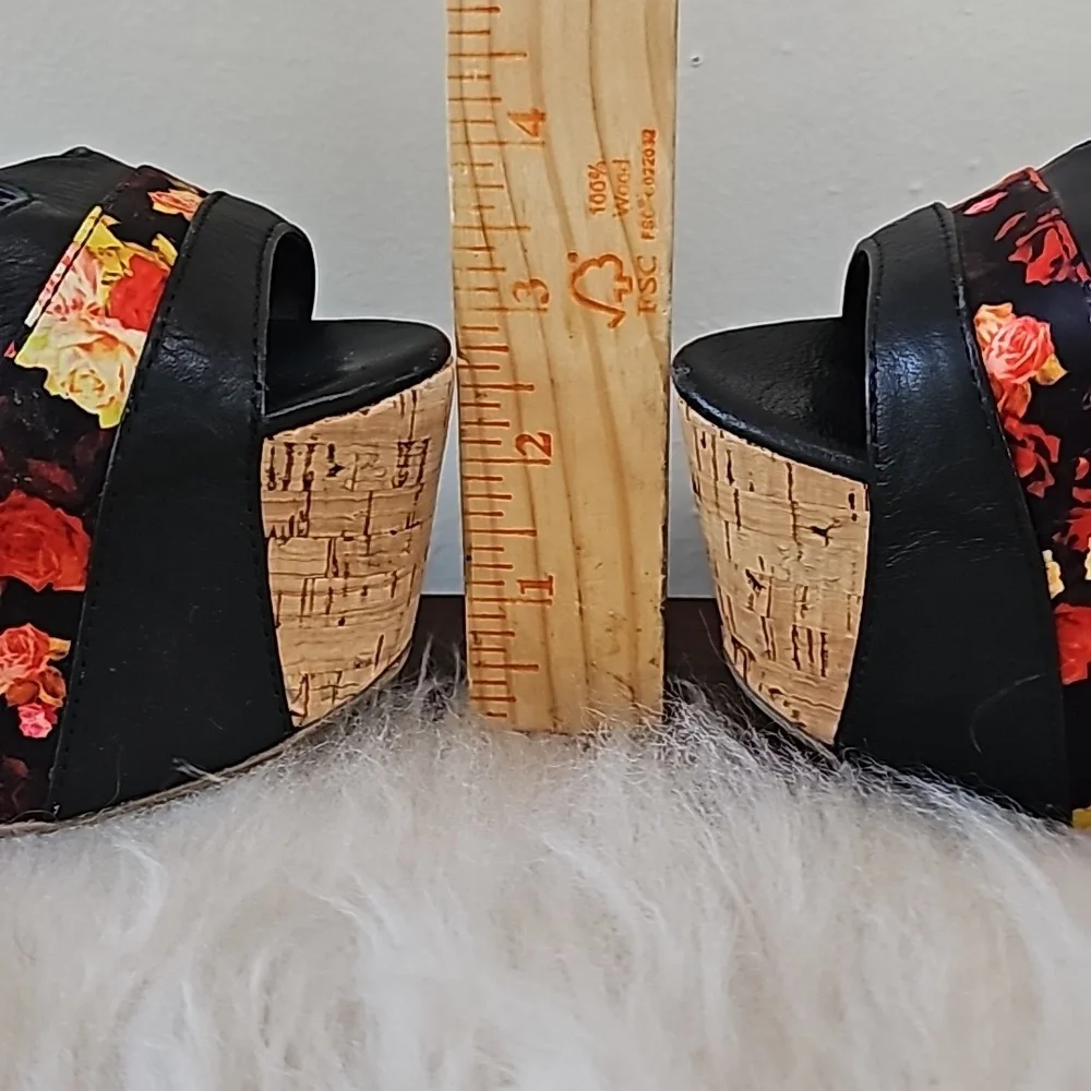 DV8 Dolce Vita floral platform very high heel shoes ankle strap leather cork